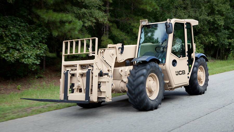 1600 JCB 527-58M militarised forklift loaders will be supplied to the US Army.