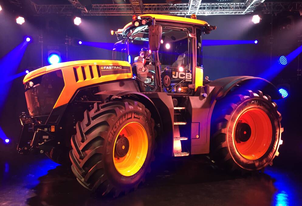 JCB unveiled their new Fastrac 8330, 330hp flagship model with rockstar staging at a launch event in the UK. More importantly for Australian farmers, 3.0 metre wheel track is available.