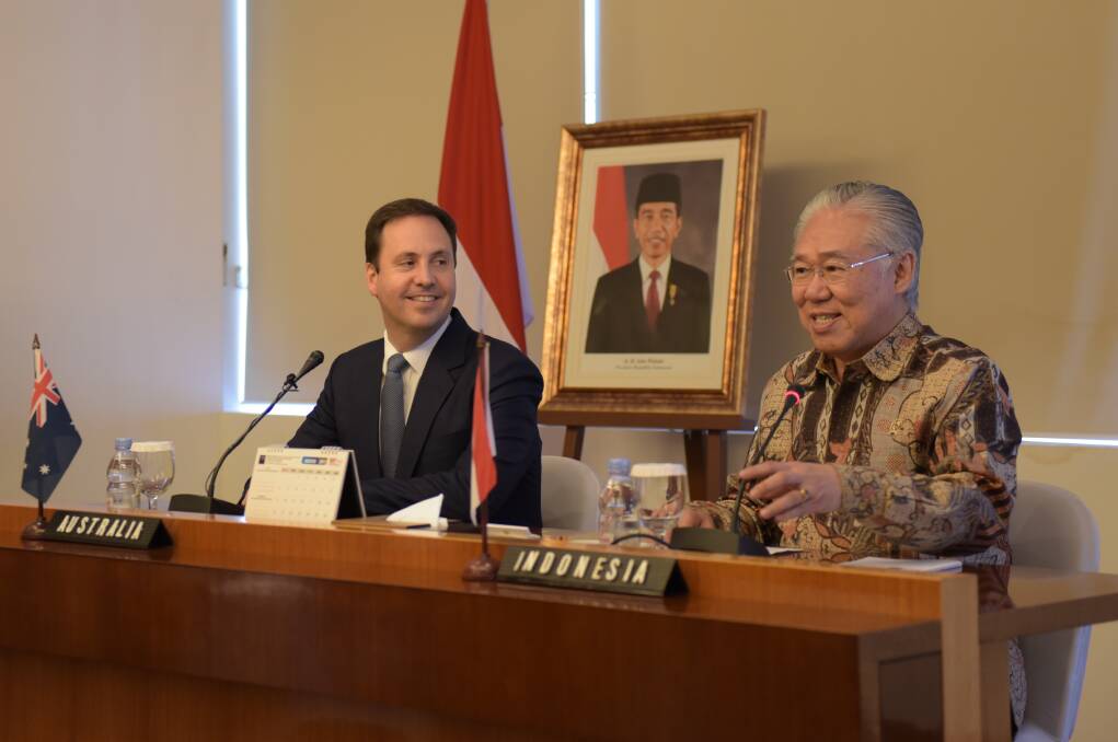Indonesian Trade Minister Enggartiasto Lukita (right) met with his Australian counterpart Steven Ciobo on Wednesday.