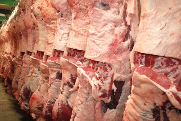 China bans chilled beef imports