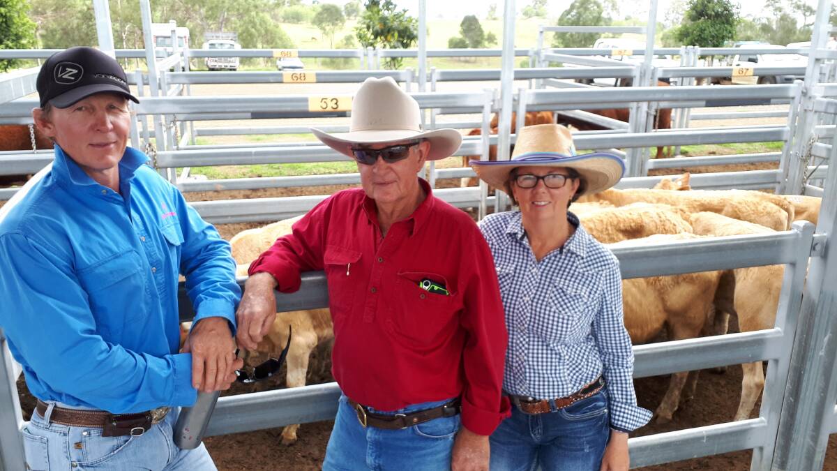 Jamie Peters, J&S Pastoral, pictured with Denis Peters and Liz McDonnell from Townson, sold Charbray weaner heifers for $800.
