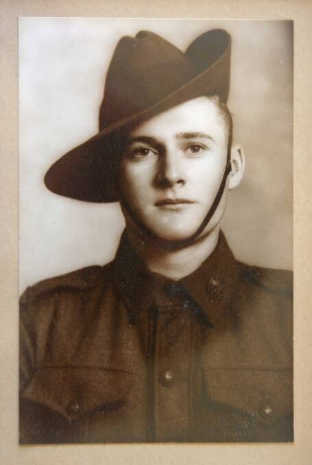 Lad enlisted in the Second AIF in 1942, finishing the war as a radar specialist. 