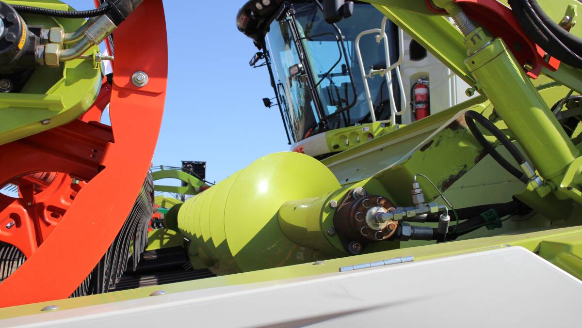 ON DISPLAY: The all new Claas draper front.