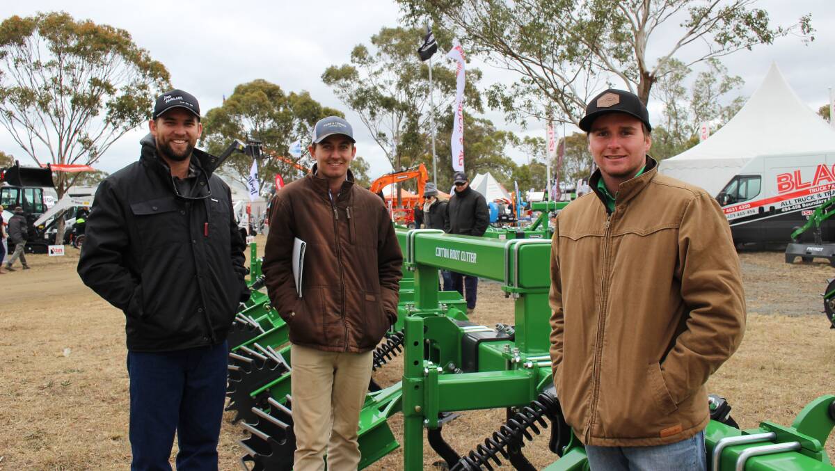 Tim Ison, Corey Hart and Matt Hart from Chinchilla Queensland checked out the new Gessner root cutter at CRT FarmFest. 