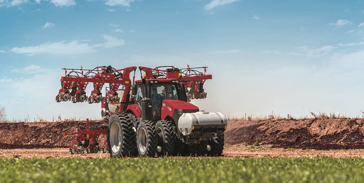 ON THE MOVE: A Magnum 380 working with the Early Riser 2130 planter. Case IH said the design features the industrys most accurate planter technologies.
