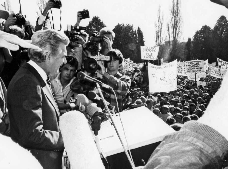 Prime Minister Bob Hawke addresses the massive farm protest rally outside Parliament House in June 1985.
