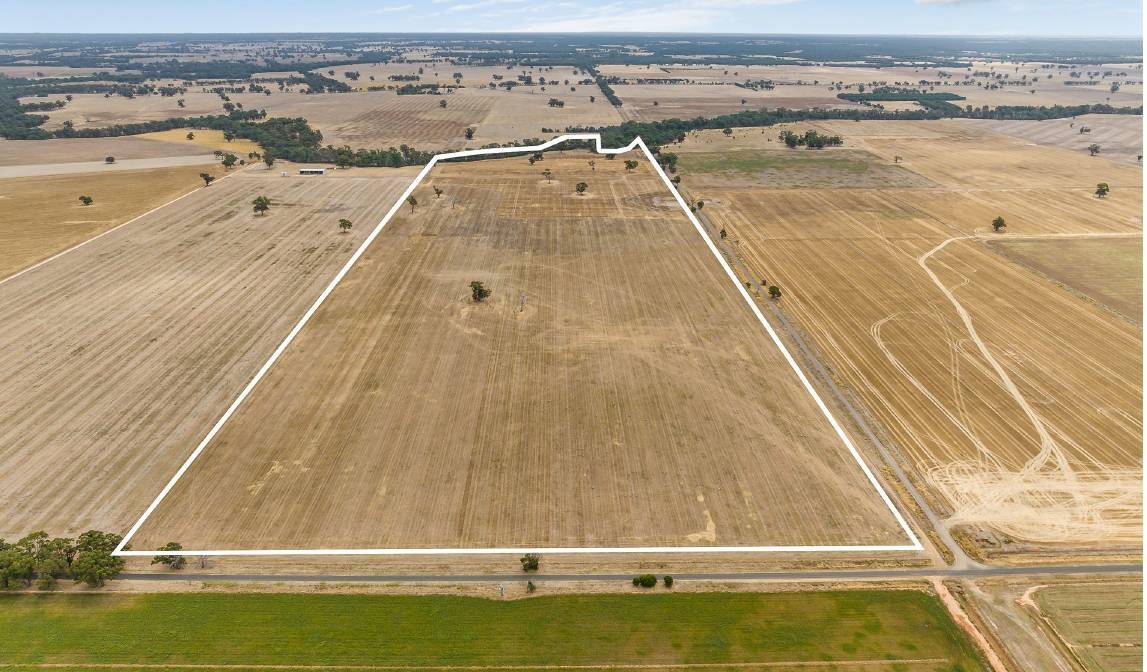 A total of $9.9 million was paid for two adjacent lots across 307 hectares (760 acres) at Victoria's Goornong for an incredible $13,026 per acre.
