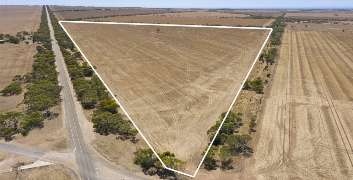 BIG BUCKS: This 39 hectare chunk of land on South Australia's Yorke Peninsula sold for $23,590ha, or just over $920,000. Pictures: Nutrien Harcourts Minlaton.