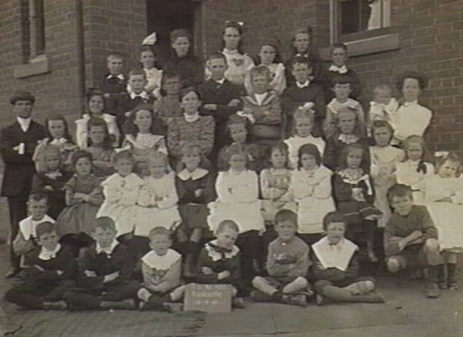 Pupils and staff Redcastle State School, 1910. Picture: State Library of Victoria.
