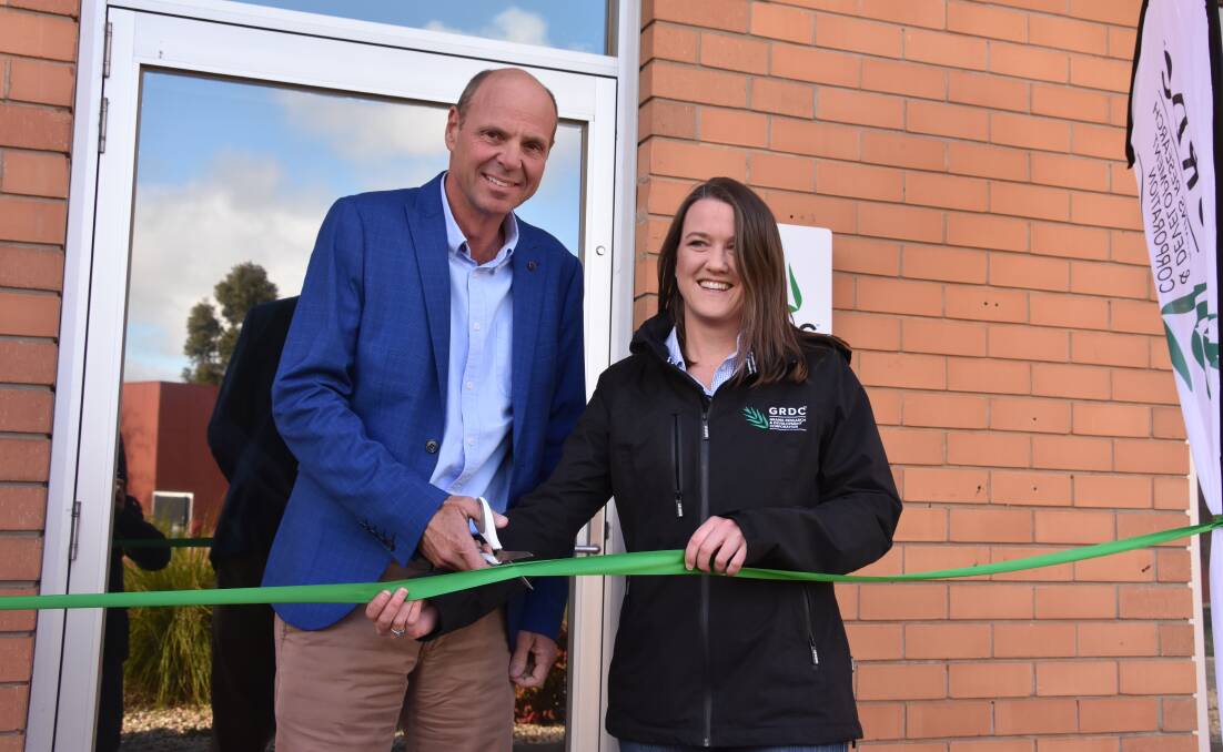 GRDC chairman John Woods and GRDC southern grower relations manager Courtney Ramsey cut the ribbon to officially open the body's Horsham office.