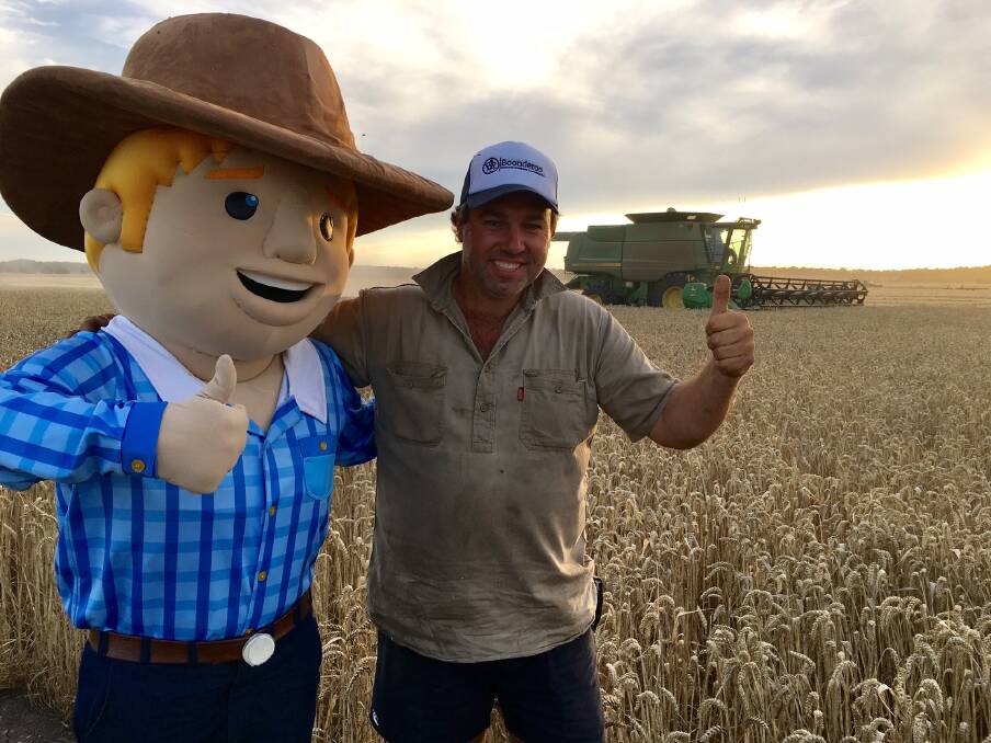 George the Farmer catches up with his mate, Lachie Seears, Boonderoo Pastoral, Lucindale SA to better the cause of Australian agriculture.
