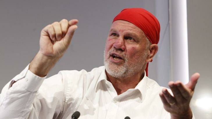 NOT THAT CLOSE: Claims by the chairman of the Australian Republican Movement, Peter Fitzsimons, that a majority of Australians would vote for the nation becoming a republic are not supported in a new poll. 