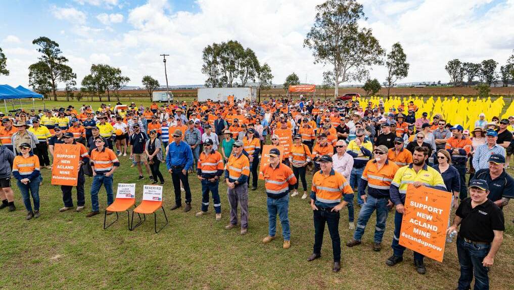 More than 400 Oakey residents rallied in support for the New Acland Mine Stage 3 expansion to be approved in October last year. 