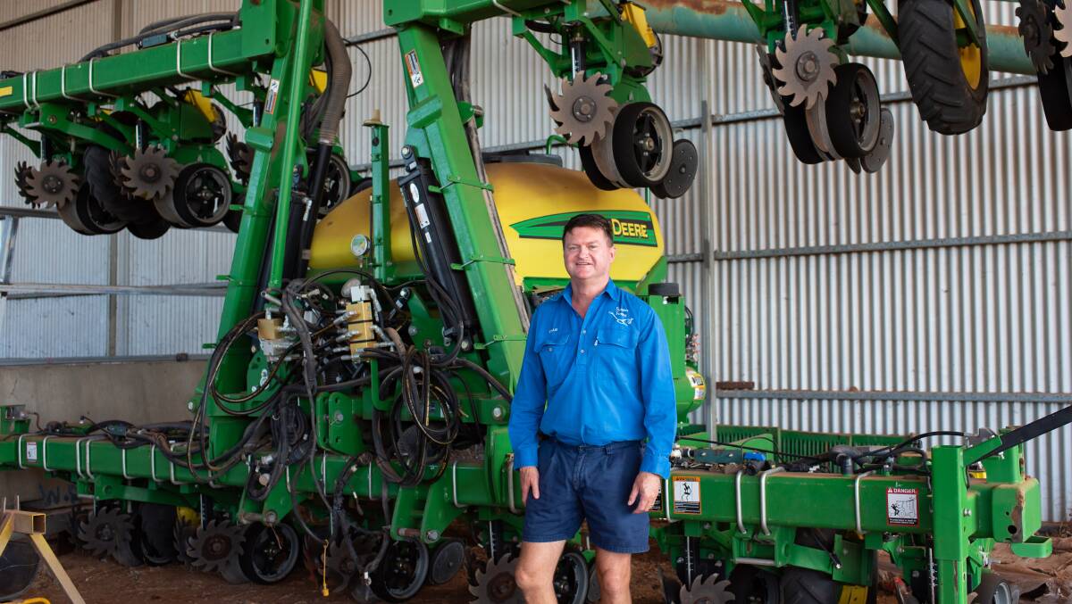 John Deeres ExactEmerge row unit technology has led to a dramatic difference in productivity for Saunders Farming director Craig Saunders, St George.