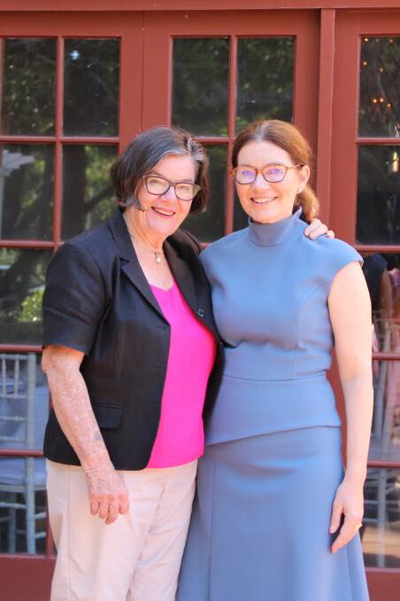 Cathy McGowan has been sharing her experiences and advice with Independent Groom candidate Suzie Holt. 