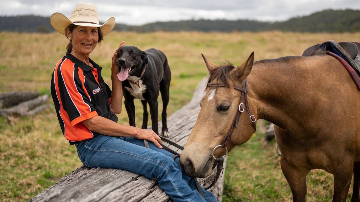 The winner of the 2020 Cobber Challenge, Buddy with his owner Glenda Rogan from Copmanhurst, NSW.