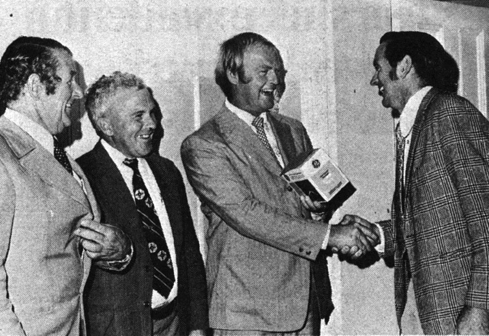 Judge Mark Eckermann and first committee chairman Mick Pohl with event sponsor Amscol, field officer Geoff Davis and first-place winner Peter Ancell at the 10th event in 1975.
