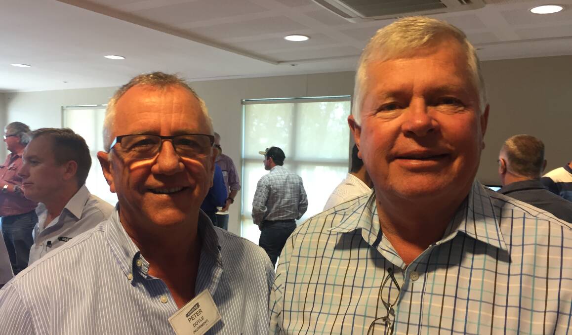 FORWARD THINKING: Peter Doyle, Nabiac, and Bob Lee, Advanced Feedlot Solutions, at Riverina Stockfeed’s recent two day Beef4U event.
